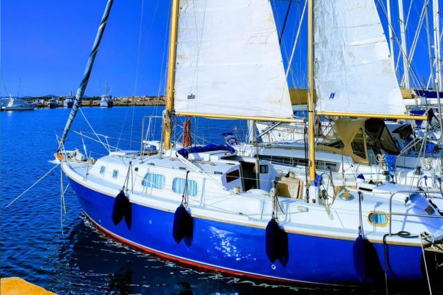Alghero: tour in barca a vela da 12 posti